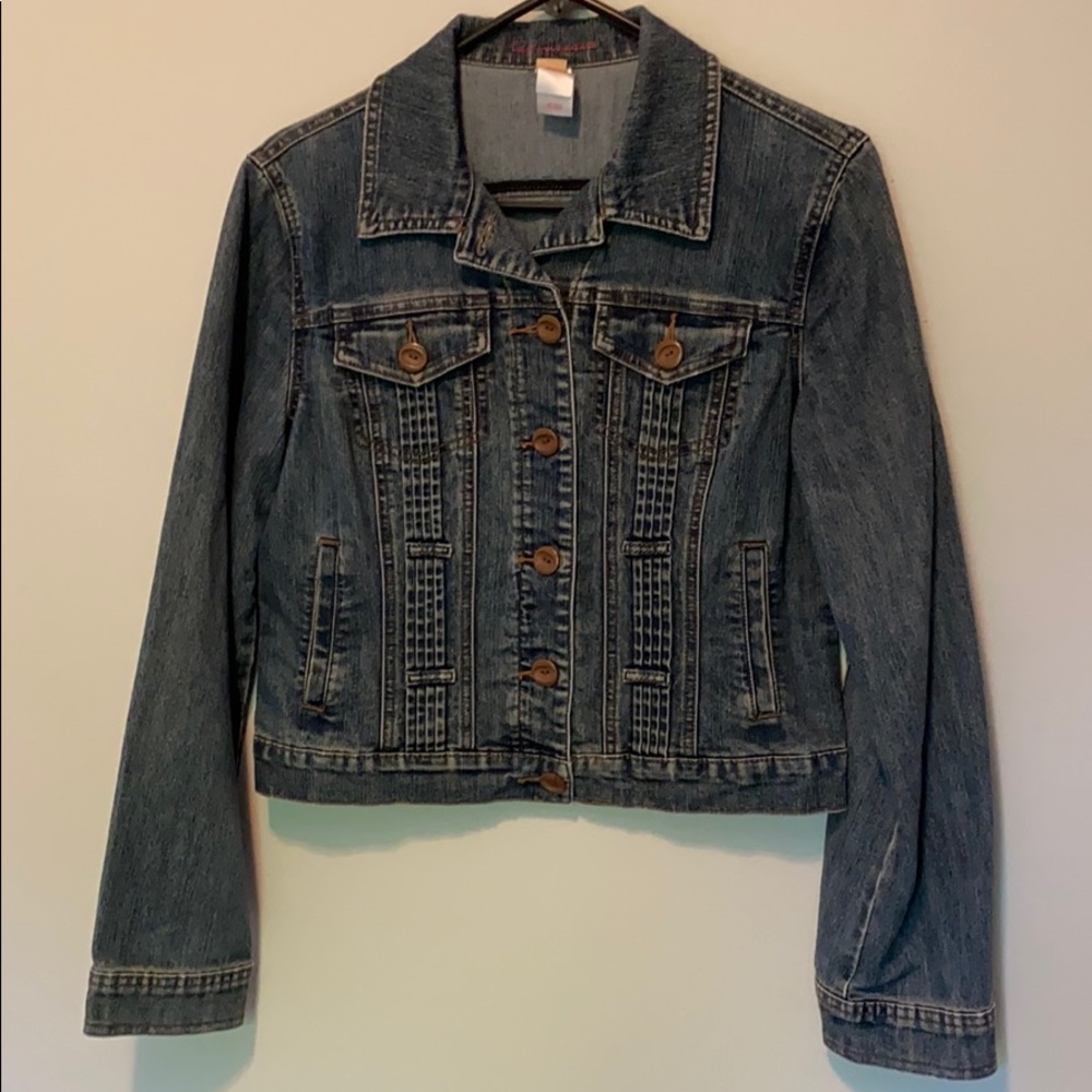 Cropped denim jacket